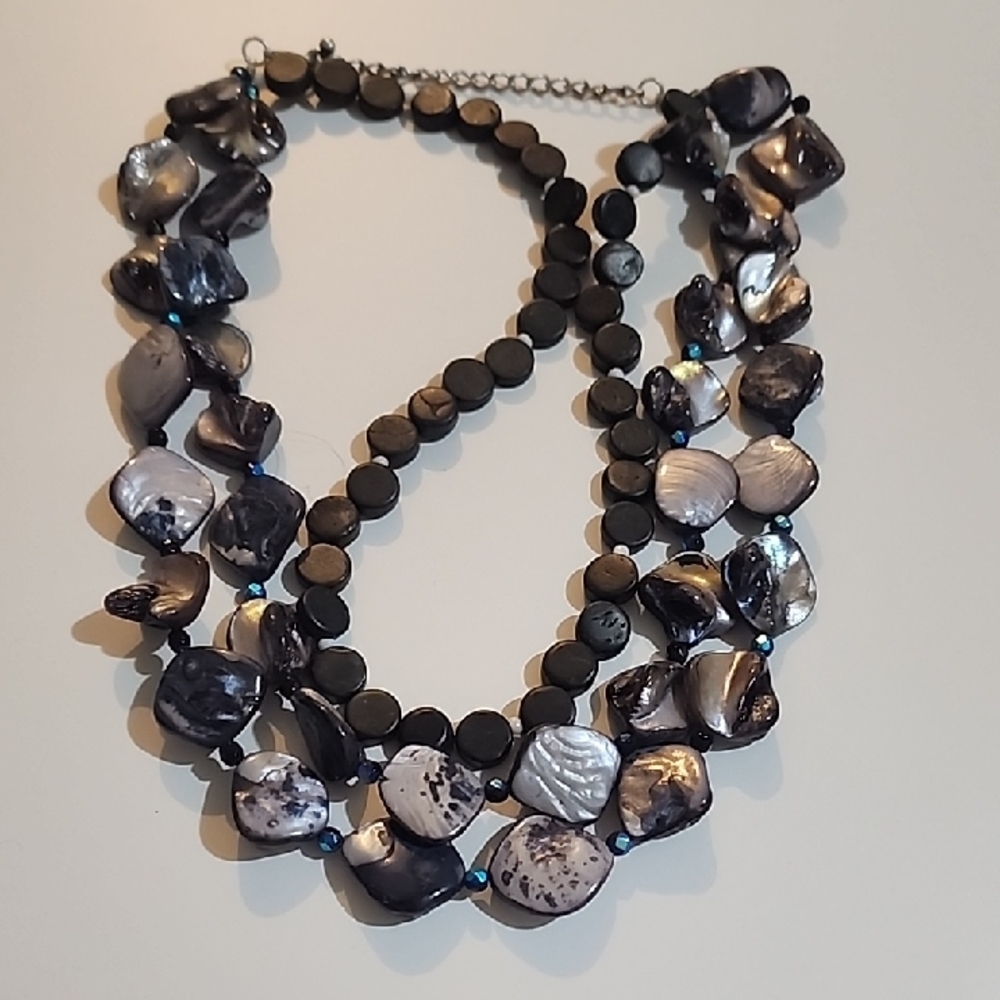 Elegant Black and Silver Women's Necklace